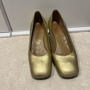 Vintage gold square toe shoes